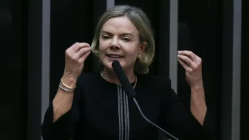 "São chocantes as revelações dos interrogatórios no STF", postou a ministra Gleisi Hoffman